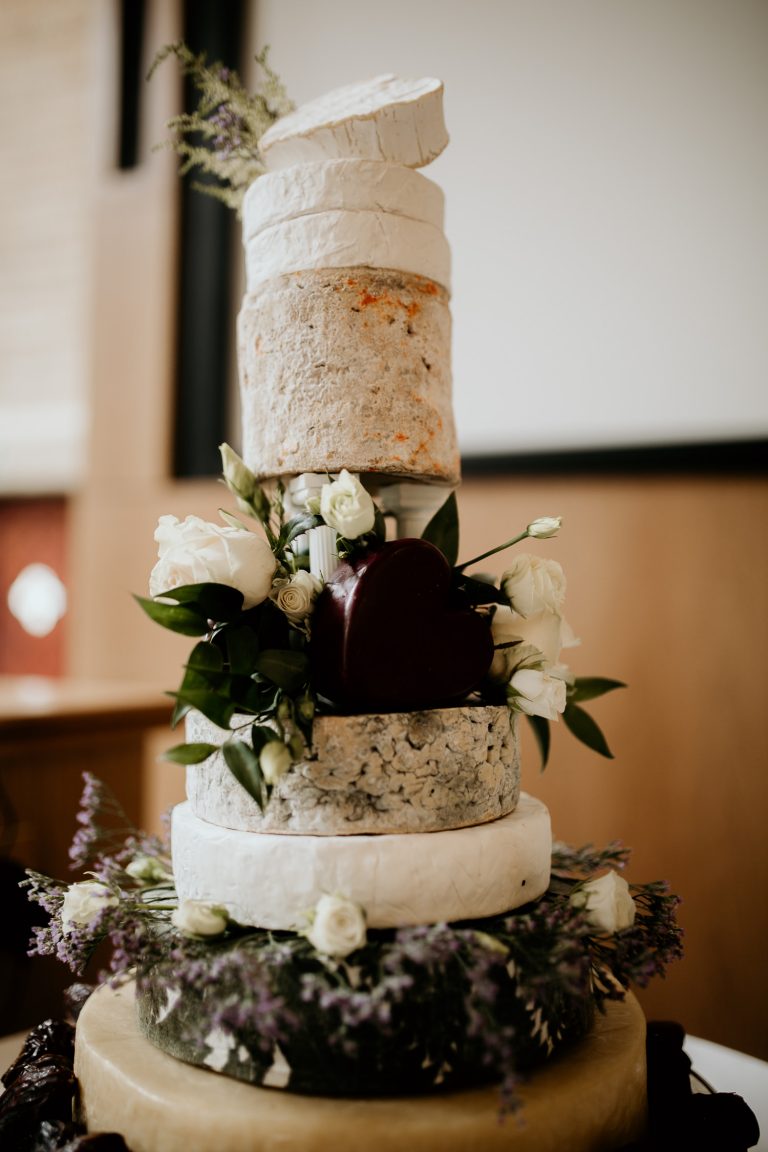 QUIRKY WEDDING CAKE BRISTOL035 1