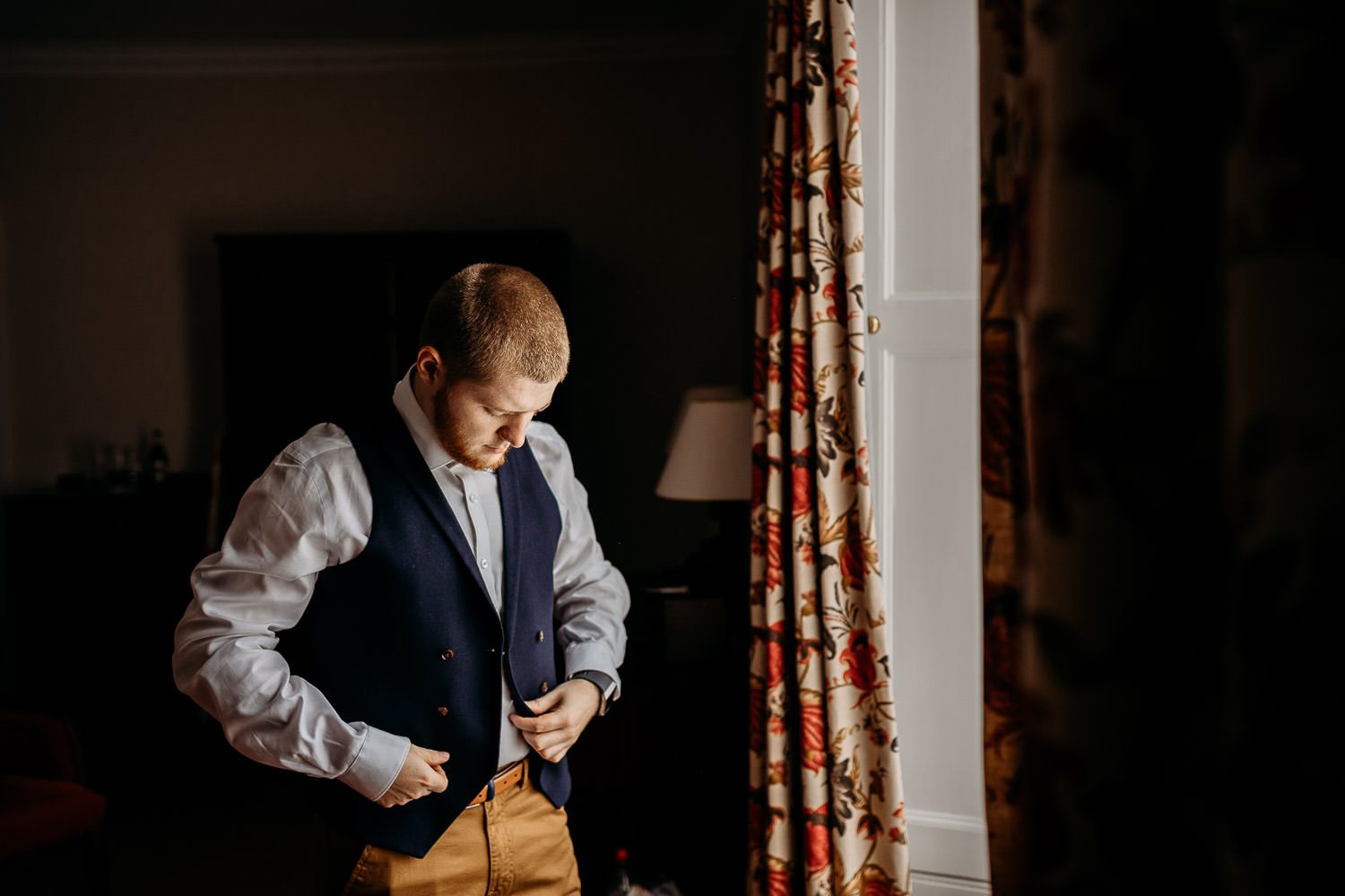 groom getting ready at mercure elcot hotel