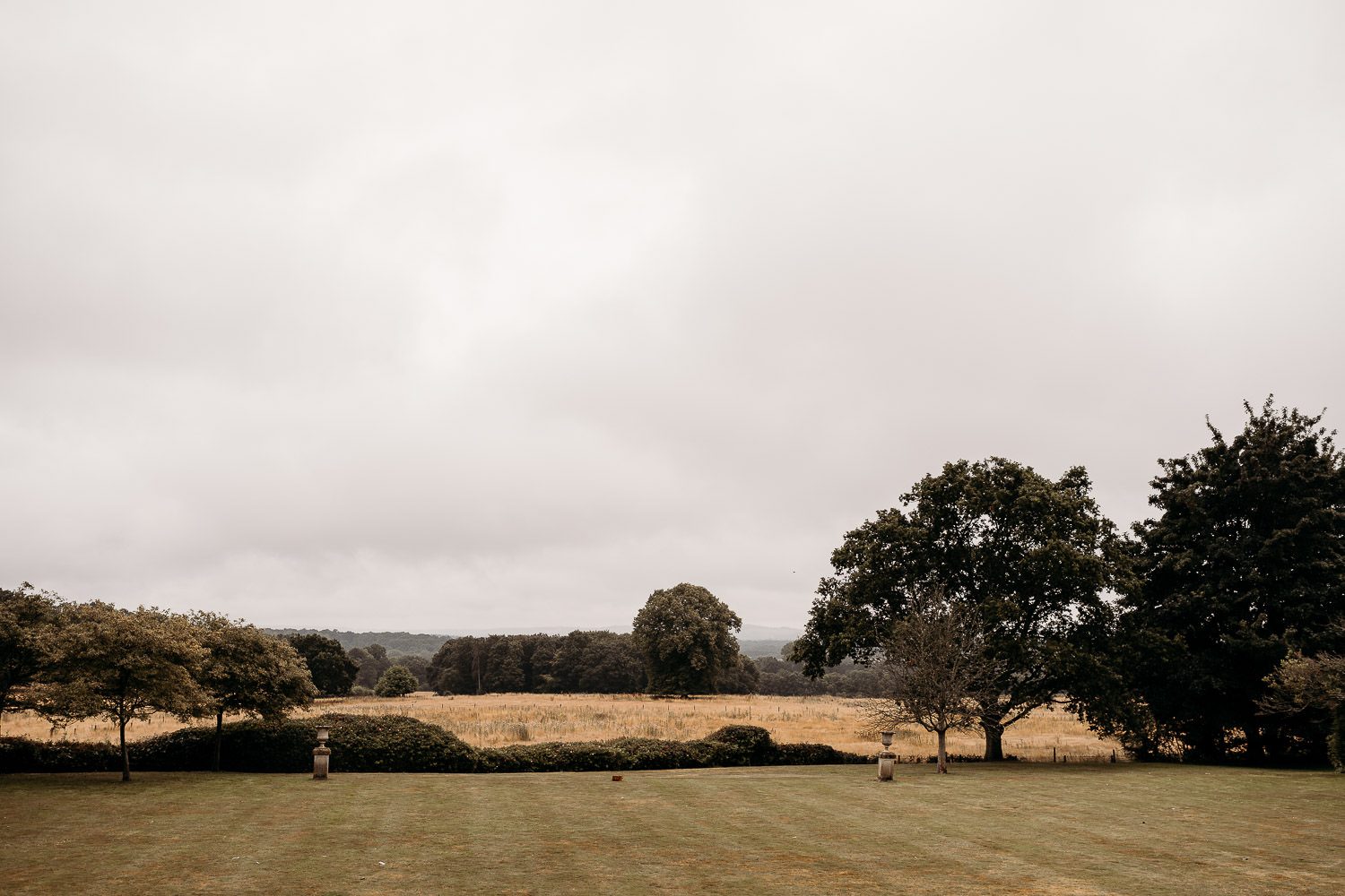 landscape of grounds at mercure elcot newbury