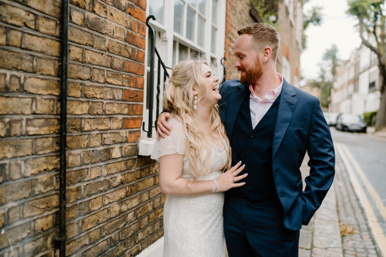 INTIMATE CHELSEA WEDDING AT CHELSEA TOWN HALL IN LONDON – CHLOÉ AND TOBY