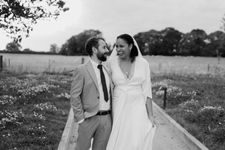 FUN AND RELAXED SILCHESTER FARM HAMPSHIRE WEDDING – NERRISA AND MATT