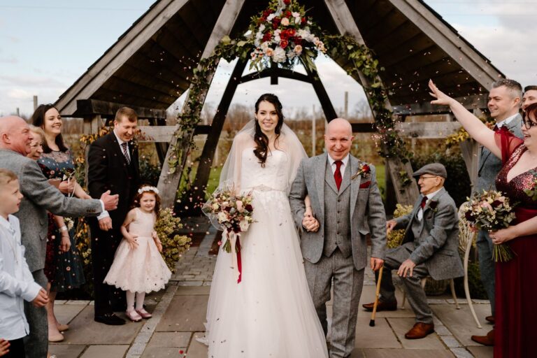 A ROMANTIC BARN WEDDING IN THE MIDLANDS – JO AND LIAM